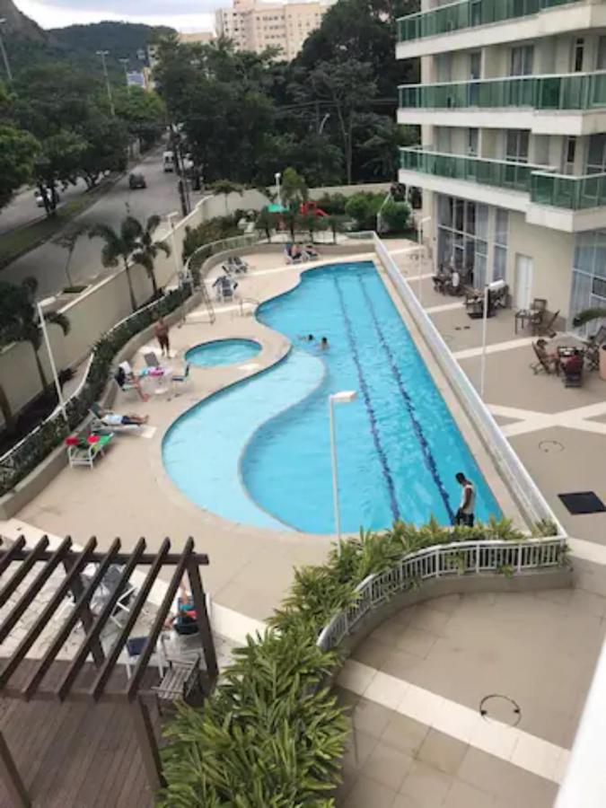 A_pe_para_riocentro Apartamento